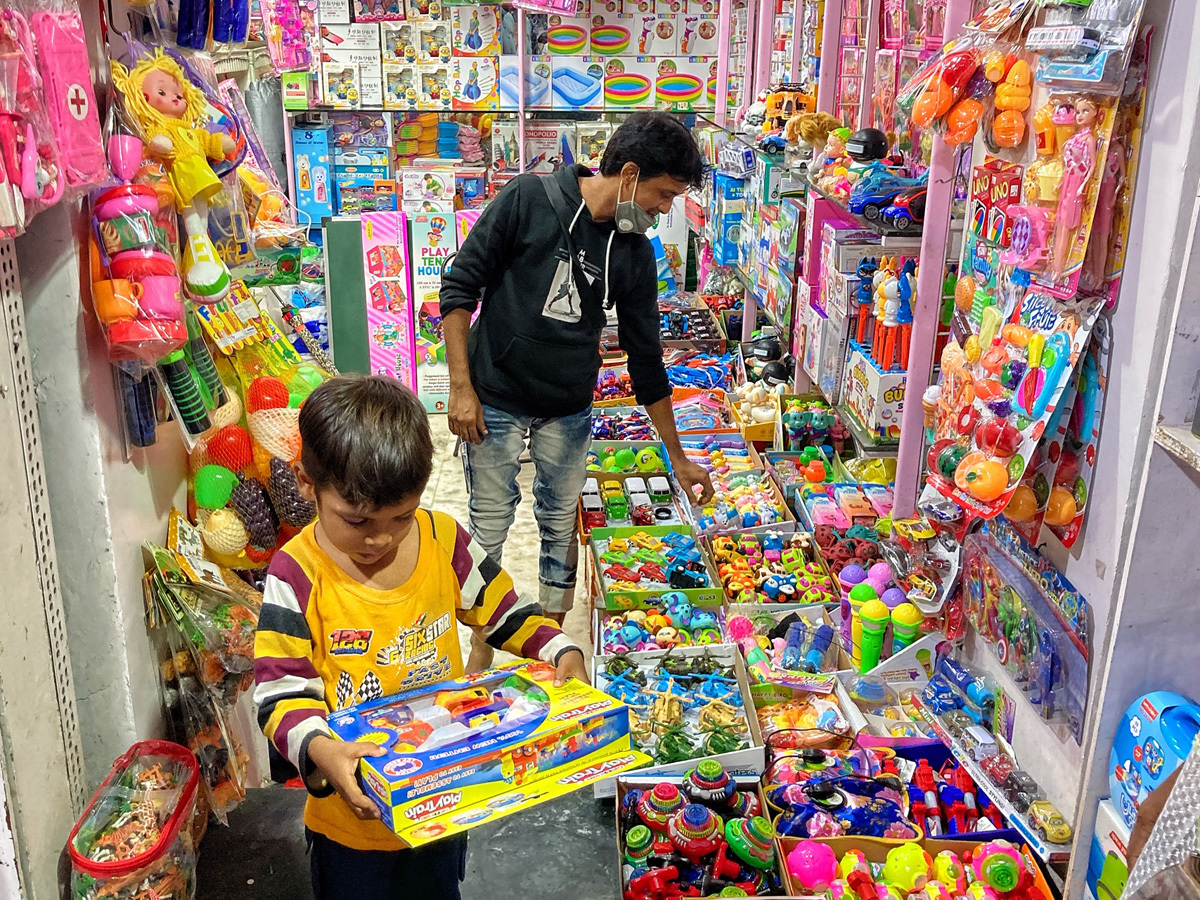 toys